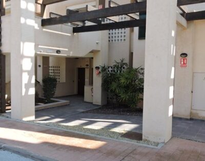 HL028 Holiday rentals 2 Bedroom ground floor apartment on HDA golf resort, Murcia